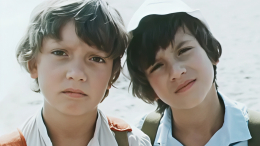 Петров и Васечкин спустя 42 года: что стало с юными актерами после школьных приключений