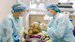 Смертельная угроза от кариеса: как обычная боль в зубе доводит до реанимации