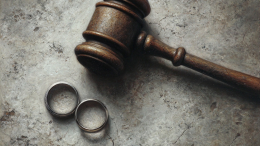 Платим вместе или каждый за себя? Как делить долги при разводе