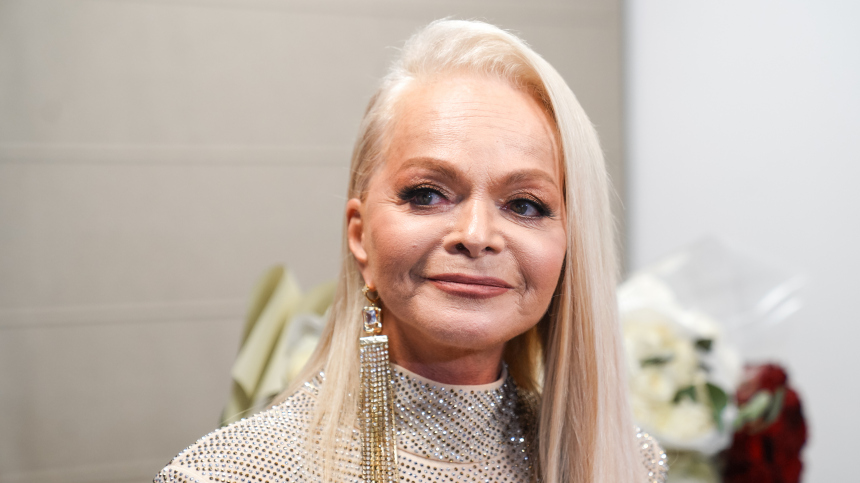 «Я всех простила»: что стало с Ларисой Долиной после скандала с квартирой