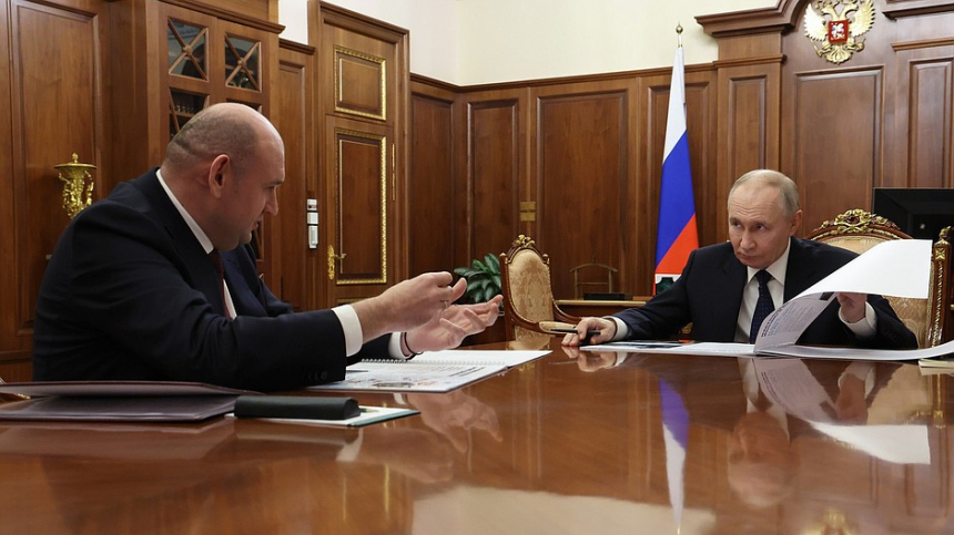 Путин поддержал идею превращения многодетности в бренд