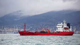 Рынок под давлением: почему США сняли санкции с российской нефти