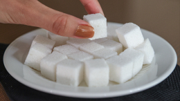 Гид по заменителям сахара: почему не стоит увлекаться альтернативными сладостями