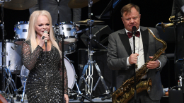 Игорь Бутман назвал Ларису Долину королевой джаза на концерте в Москве