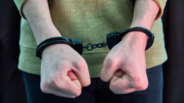 Проиграл в онлайн-казино: мужчина украл у отца восемь миллионов рублей