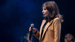 У исполнительницы хита «Чашка кофию» Марины Хлебниковой нашли опухоль