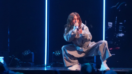 «Прекрасный муж»: Мари Краймбрерти показала постельное фото с Давой