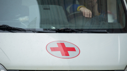 Женщина погибла из‑за обрушения крыши на остановке на Камчатке