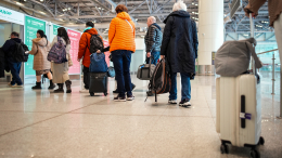 Противоречит Конституции: что представляет из себя налог на выезд за границу