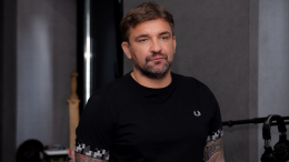 «Поворачиваюсь, а он за плечом»: Баста — о «сталкинге» Славы Копейкина