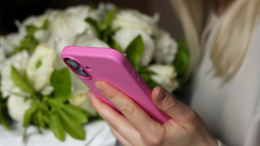 Цифровой капкан: как онлайн-платформы заманивают женщин в сексуальное рабство