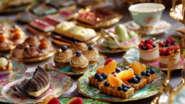 Недолго и несчастливо: мужчина подавился десертом на свадьбе и умер