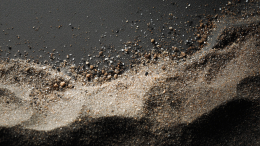 «Люди кричали, дети плакали»: зыбучий песок поглотил мать с ребенком