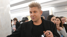 «Получаю гневные сообщения»: Митя Фомин уволил директора после отмены концертов