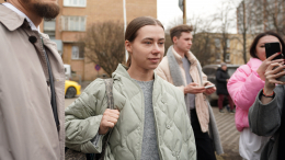 Адвокат Митрошиной убедила блогера, что ее внесли в «черный список» властей