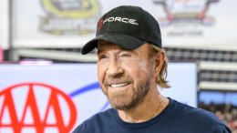 От нищеты в Оклахоме до вершин Голливуда: тяжелая судьба Чака Норриса