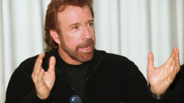 Чак Норрис и любовь к России: как актер стал почетным гостем Москвы и полюбил Якутск