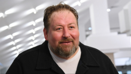 Готовит с друзьями и родней: Дужников рассказал о гастрономических предпочтениях