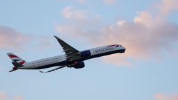 Самолет British Airways более 13 часов летел с мертвой пассажиркой на борту