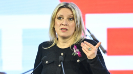 Захарова указала на попытки оправдания нацистских пособников на Западе