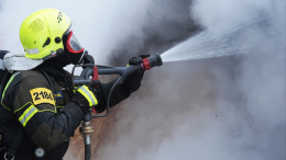 Емкость с топливом вспыхнула после атаки дронов ВСУ на Ленинградскую область