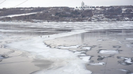 Два подростка пропали во время перехода через Волгу в Ульяновске