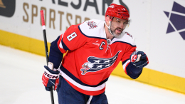 «Офис Овечкина»: как легендарный хоккеист забивает свои голы