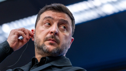 Устали от коррупции: украинцы требуют от Зеленского провести выборы