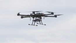 Коптер вместо трактора: фермер в Турции взмыл в воздух, чтобы не вязнуть в грязи