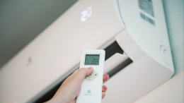 Бактерии в гости: чем опасен запуск кондиционера после зимнего простоя