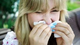 Действовать быстро: что делать, если накрыл приступ аллергии