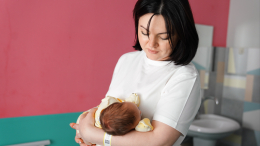 В РФ запретили устанавливать испытательный срок для мам с детьми младше трех лет