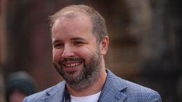 «Впечатлять и удивлять»: сценарист Золотарев о Российском рейтинге сериалов