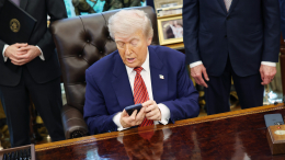 Иранская сторона «потроллила» Трампа в соцсетях после слов об Ормузском проливе