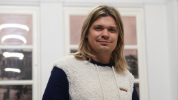 «Абсолютно странно»: Илья Гуров прошелся по стилю дочери Бони Анджелины