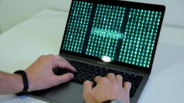 Российские хакеры взломали «цифровое сердце» Украины