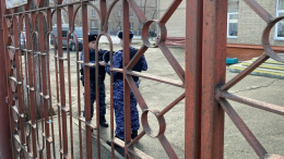 «С детьми работают психологи»: директор школы в Челябинске про нападение