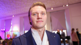 Любовь по расчету? Экс-девушка сына Кадышевой требует у него миллионы