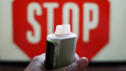 «Дрянь захватила умы»: в Госдуме призвали как можно быстрее запретить вейпы