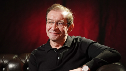 «Сбивают с мысли»: Константин Хабенский про красивых женщин