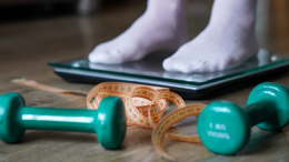 «Зачем жульничать?» — девушка похудела на 57 килограммов, и ее начали травить