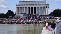 Противники Трампа вышли на улицы Вашингтона