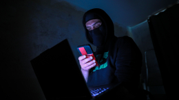 Знают о вас все: как мошенники следят за россиянами через «умные» колонки