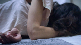 Подмешивал наркотики и угрожал убийством: пенсионер продал жену более чем 120 мужчинам