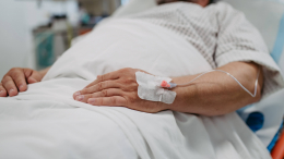 Инсульт подкрадывается незаметно: как снизить риск и спасти жизнь