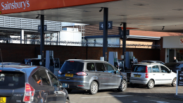 Дальше — хуже: в Британии началась паника из-за дефицита топлива