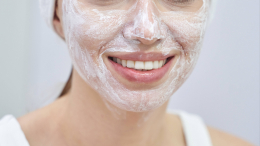 Весенний уход за лицом: 5 спасительных процедур для кожи от морщин и сухости