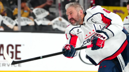 Новый рекорд: Овечкин двадцатый сезон подряд забросил более 30 шайб