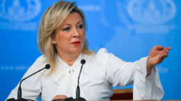Захарова привела примеры дипломатов, позорящих профессию