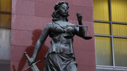 Хочет часть контента: казанский банкир подал в суд на бывшую жену из-за ее блога